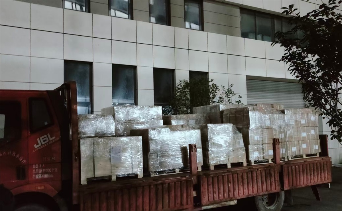 Natapos ni Andy Marine ang paggawa ng marine hardware at naihatid ito sa port